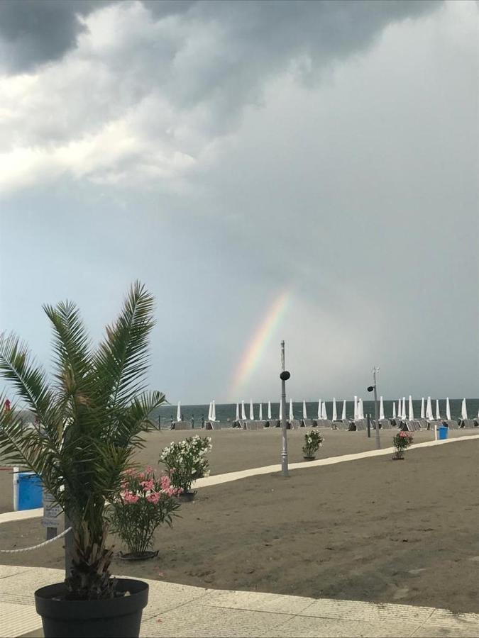 فندق Năvodariفي  Marina Surf المظهر الخارجي الصورة